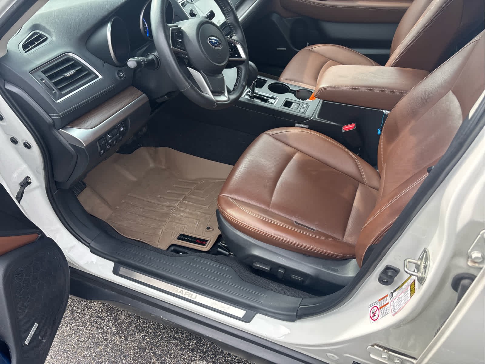 Used 2018 Crystal White Pearl Subaru Touring image 8