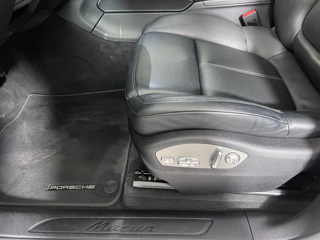 Certified Used 2023 White Porsche  image 28