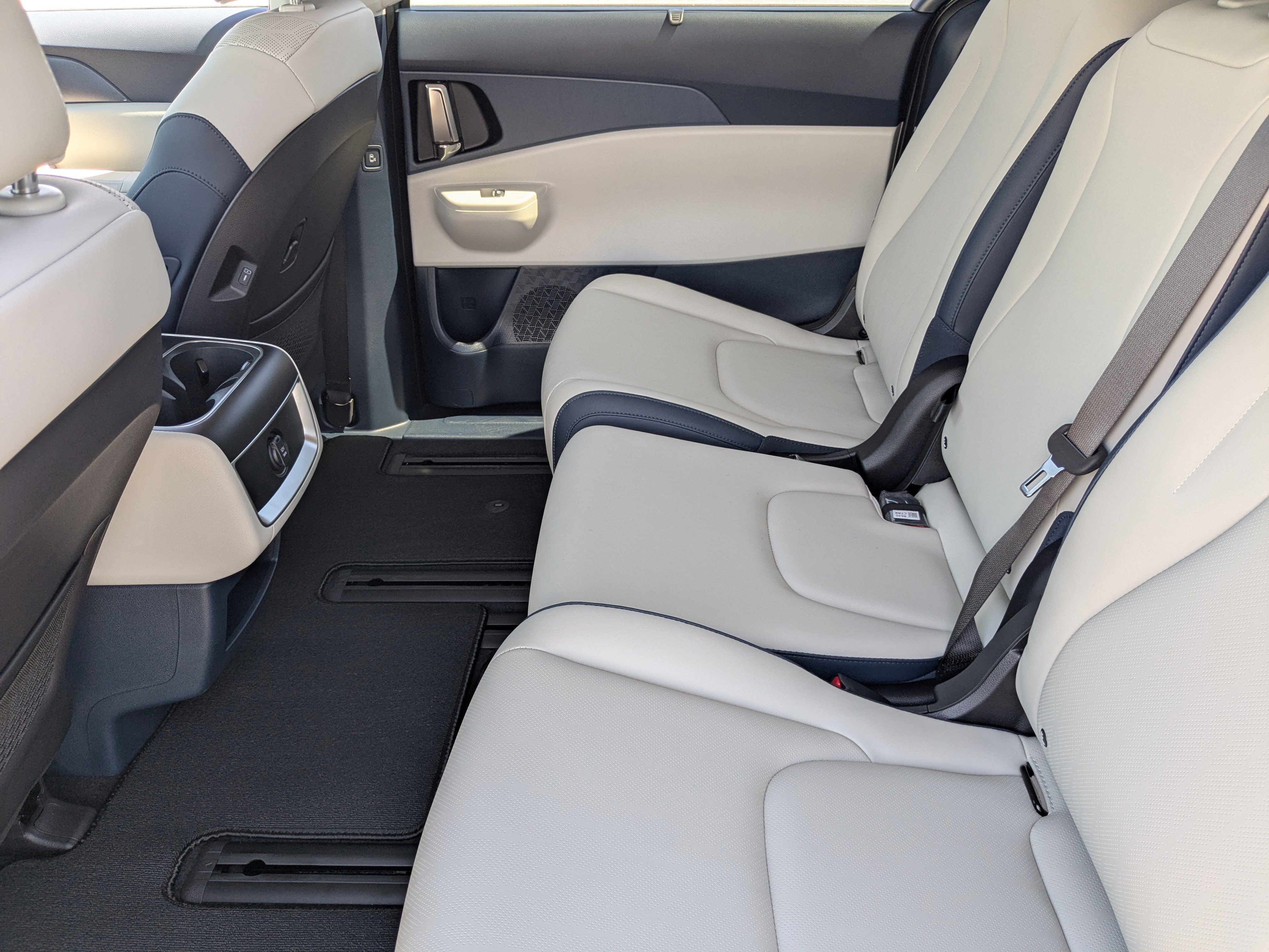 2026 Kia Carnival EX - Photo 17