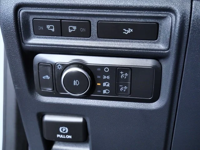 Certified Used 2022 White Ford XLT image 27