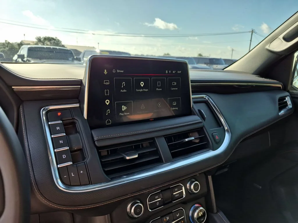 Used 2023 Summit White GMC AT4 image 29