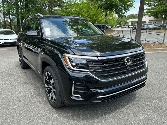 New 2026 Deep Black Pearl Volkswagen 2.0T SEL Premium R-Line image 3