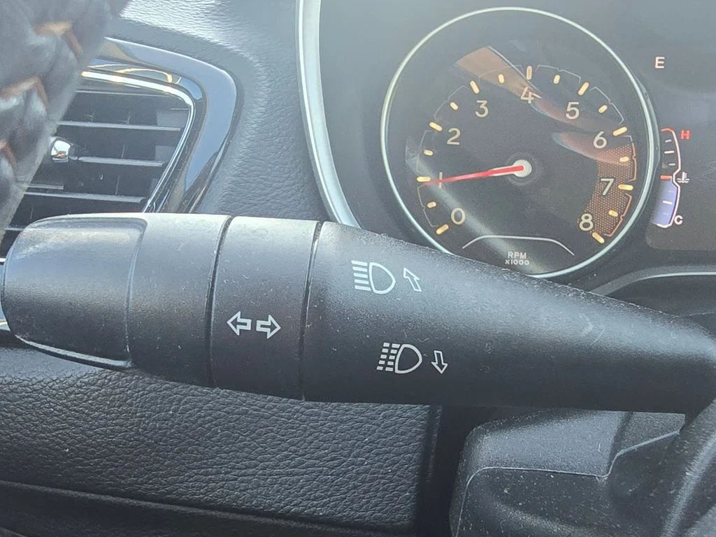 Certified Used 2018 Gray Jeep Limited image 26