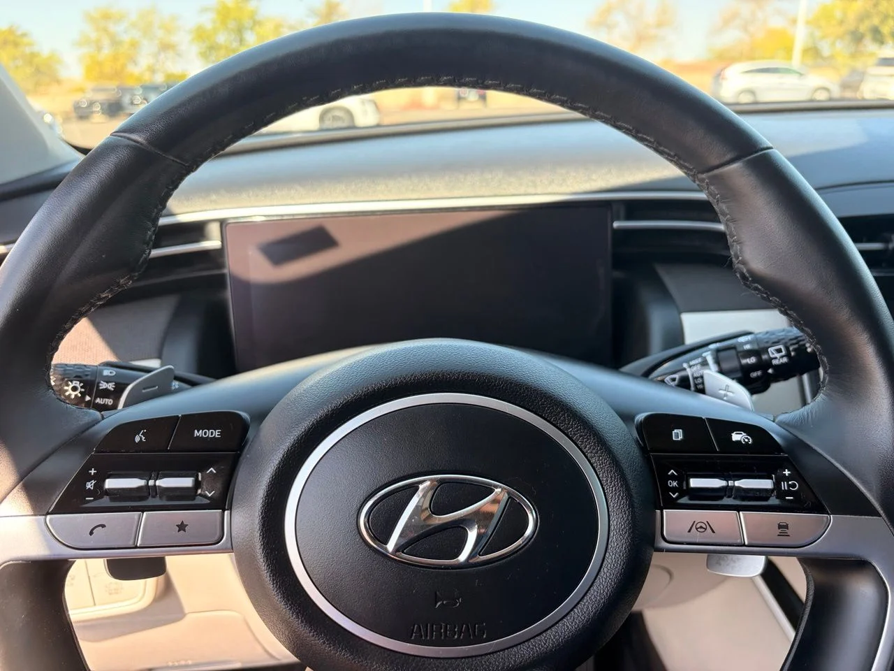 Used 2022 Quartz White Hyundai Limited image 28