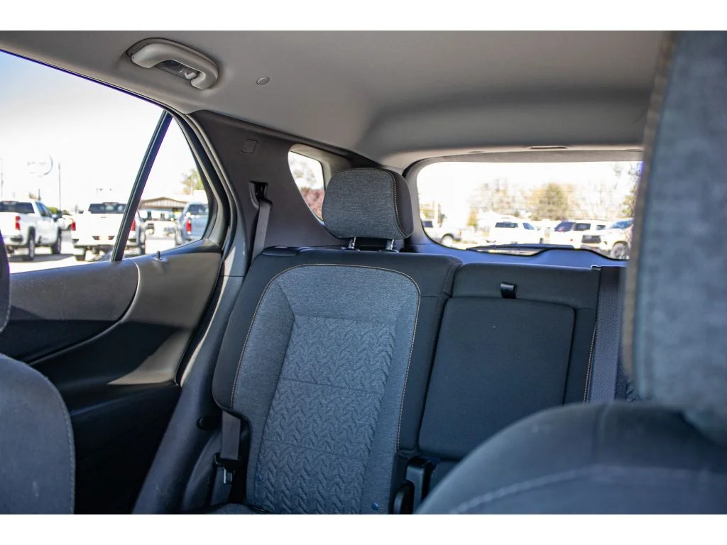 Used 2024 Summit White Chevrolet LT image 44