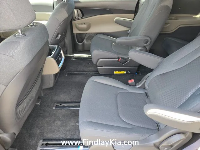 2026 Kia Carnival LX - Photo 13