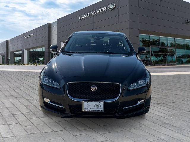 Used 2019 Santorini Black Metallic Jaguar R-Sport image 8