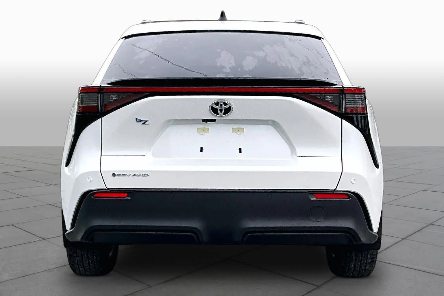 New 2026 Wind Chill Pearl Toyota XLE image 4
