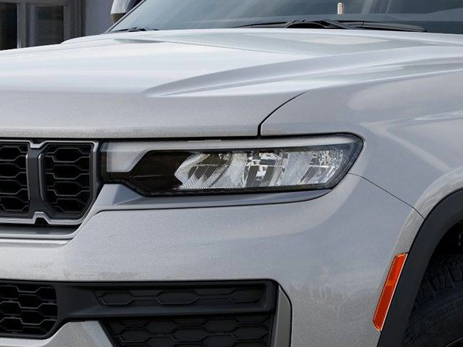 New 2026 Silver Zynith Jeep Altitude 4x4 image 10