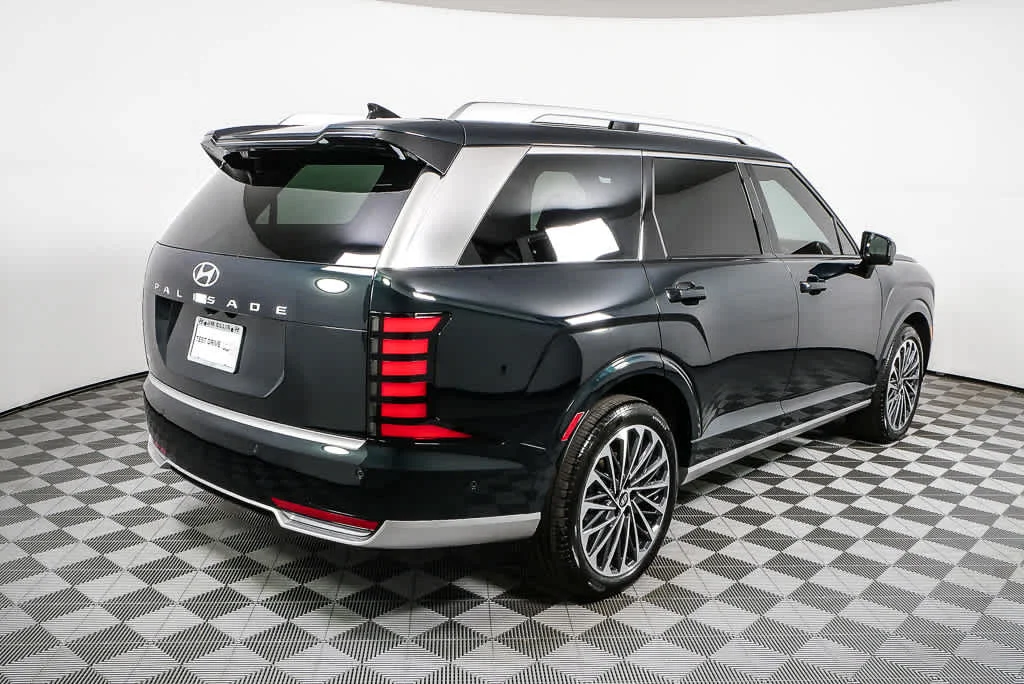 New 2026 Robust Emerald Pearl Hyundai Calligraphy image 3