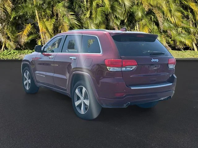 Used 2016 Red Jeep Overland image 7