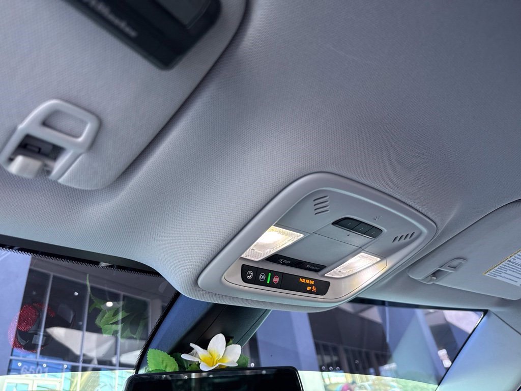 Certified Used 2021 MOSAIC BLACK METALLIC Chevrolet LT Leather image 21
