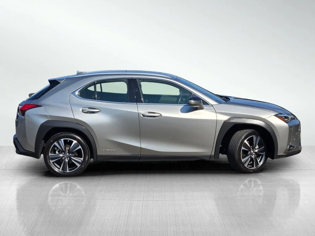 Used 2022 Silver Lexus 250h Base image 3