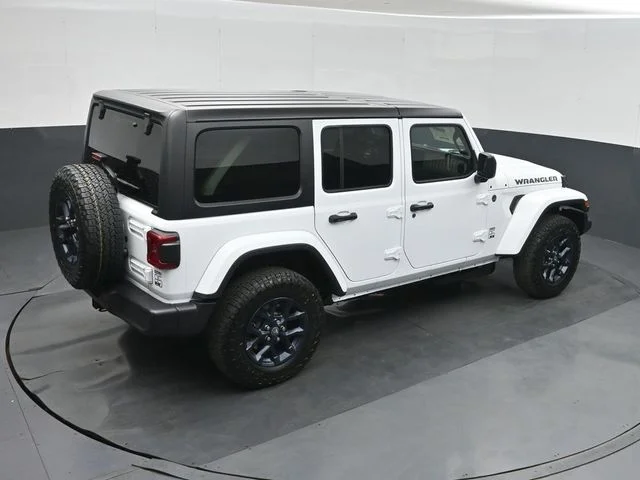 New 2026 Bright White Clear-Coat Exterior Paint Jeep 85th Anniversary Edition image 33