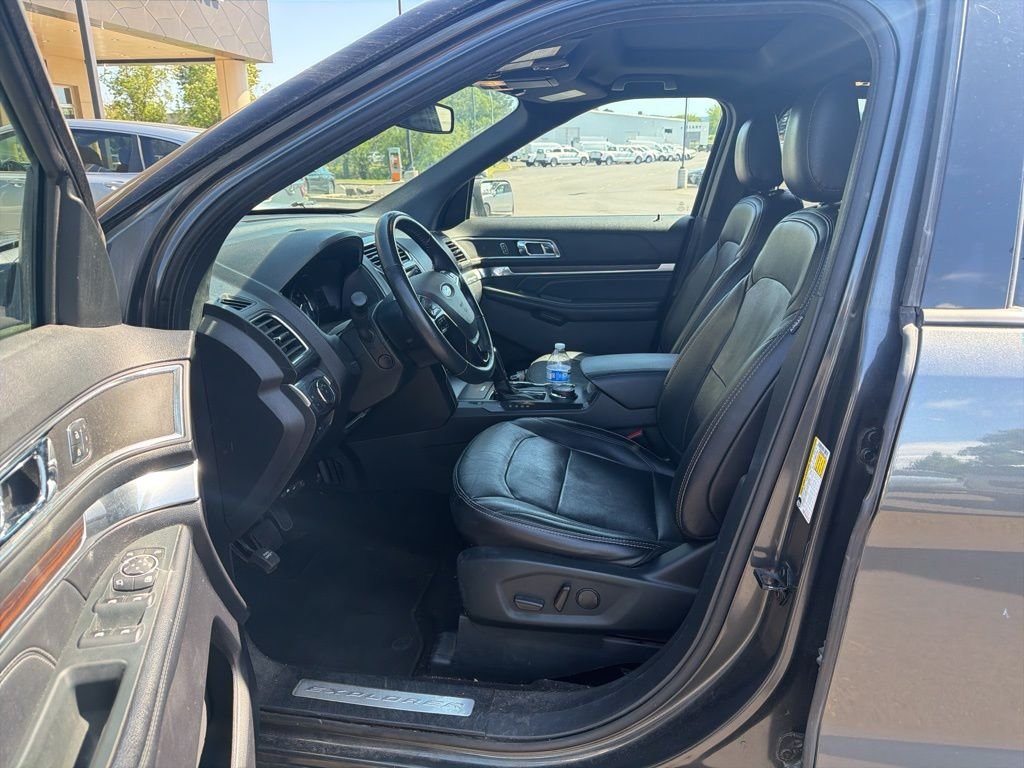 2019 Ford Explorer Limited - Photo 8