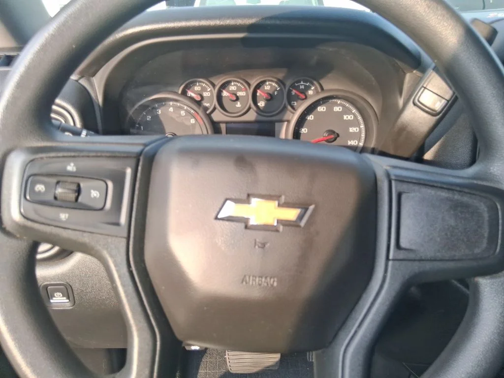 Used 2022 Black Chevrolet Custom image 10