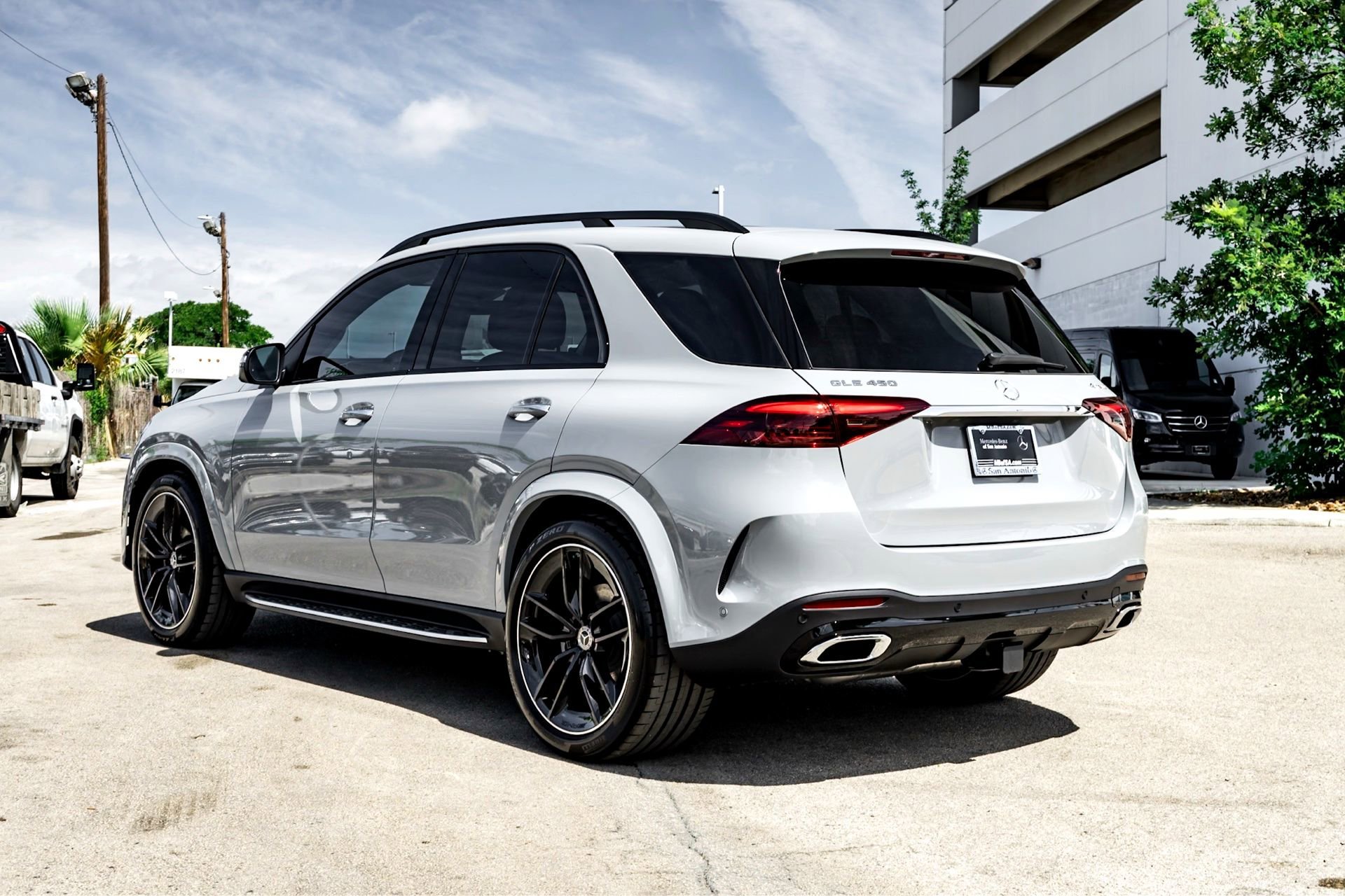 New 2026 MANUFAKTUR Alpine Grey Mercedes-Benz GLE 450 image 27