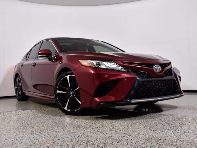Used 2018 Red Toyota XSE V6 image 9