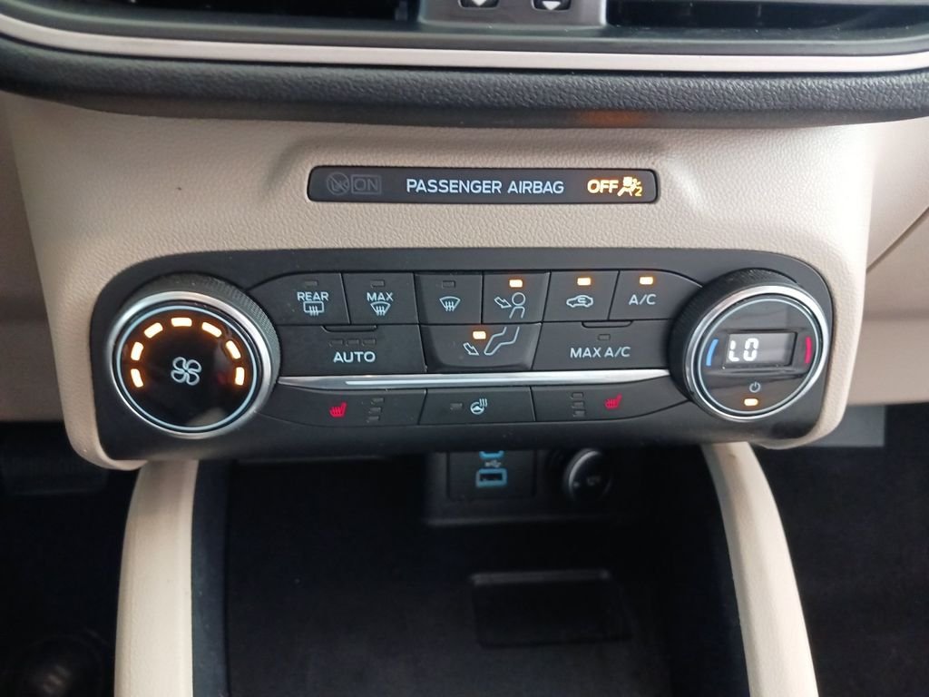 Used 2020 Gold Ford SEL image 23