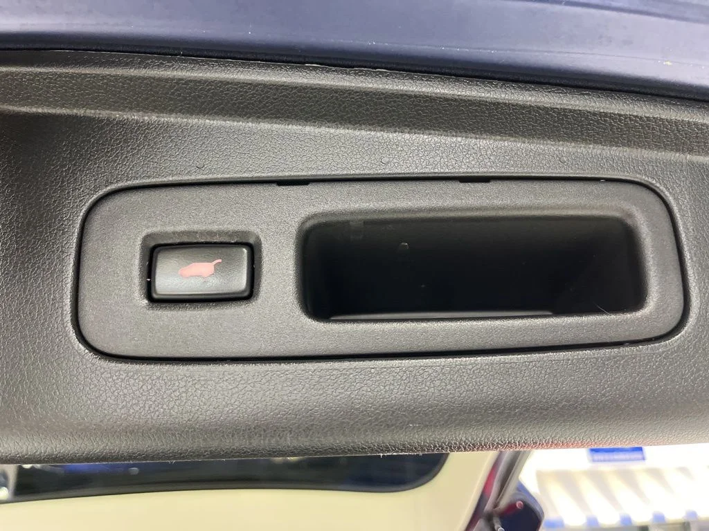 Certified Used 2016 Obsidian Blue Pearl Honda Touring image 34