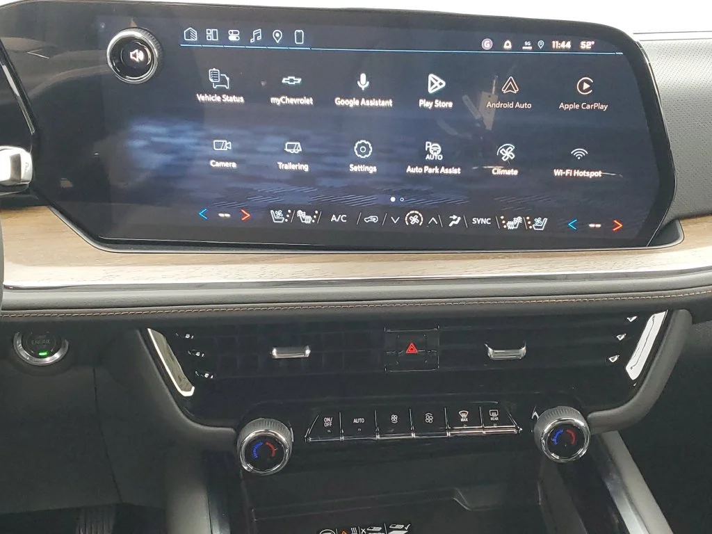 2027 Chevrolet Suburban High Country - Photo 25
