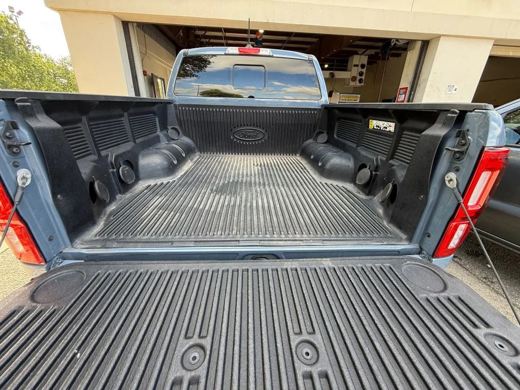 Used 2023 Gray Ford Lariat image 19