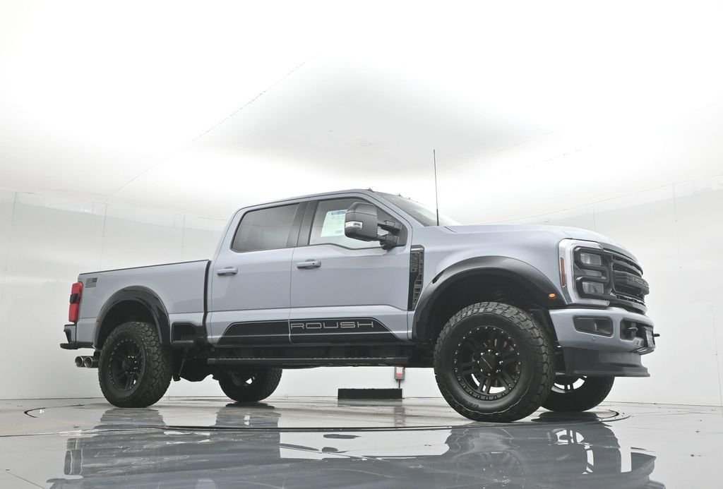 New 2026 Glacier Gray Metallic Tri-Coat Ford Lariat image 3