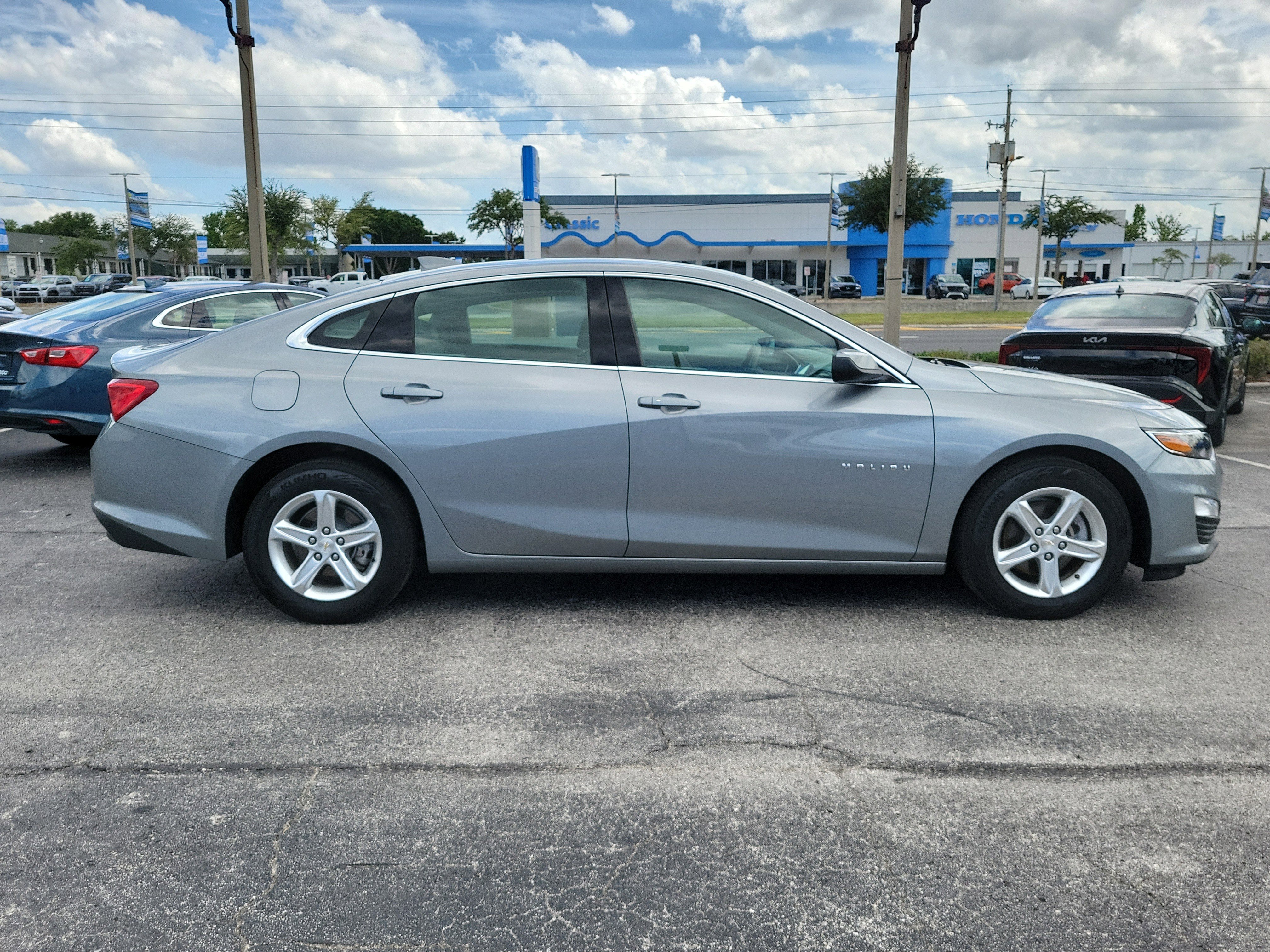 Used 2024 Sterling Gray Metallic Chevrolet LT image 7