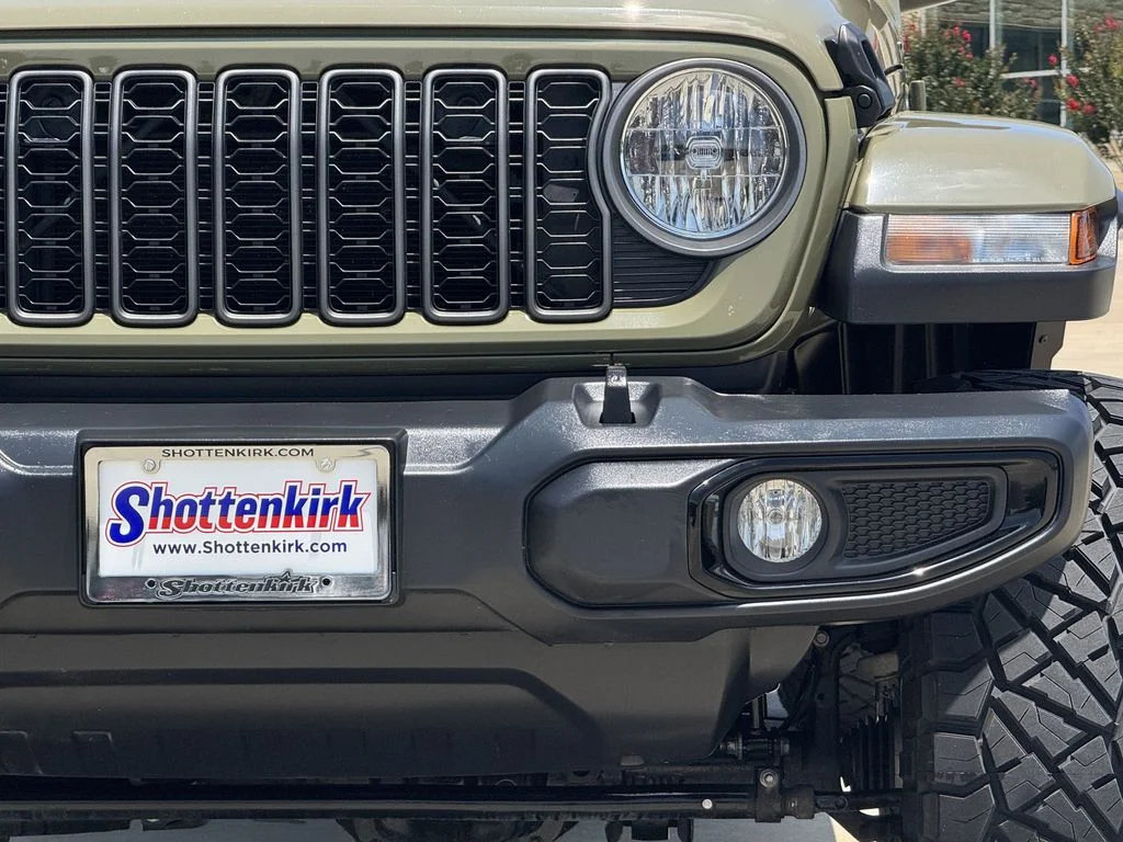 Used 2025 Green Jeep Nighthawk image 8