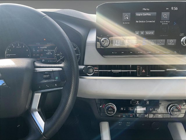Used 2022 Gray Mitsubishi SEL image 6