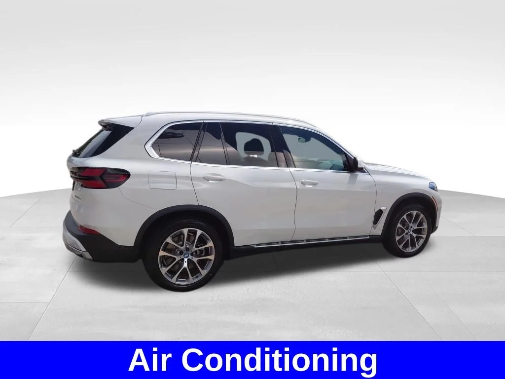 Used 2025 White BMW xDrive50e image 11