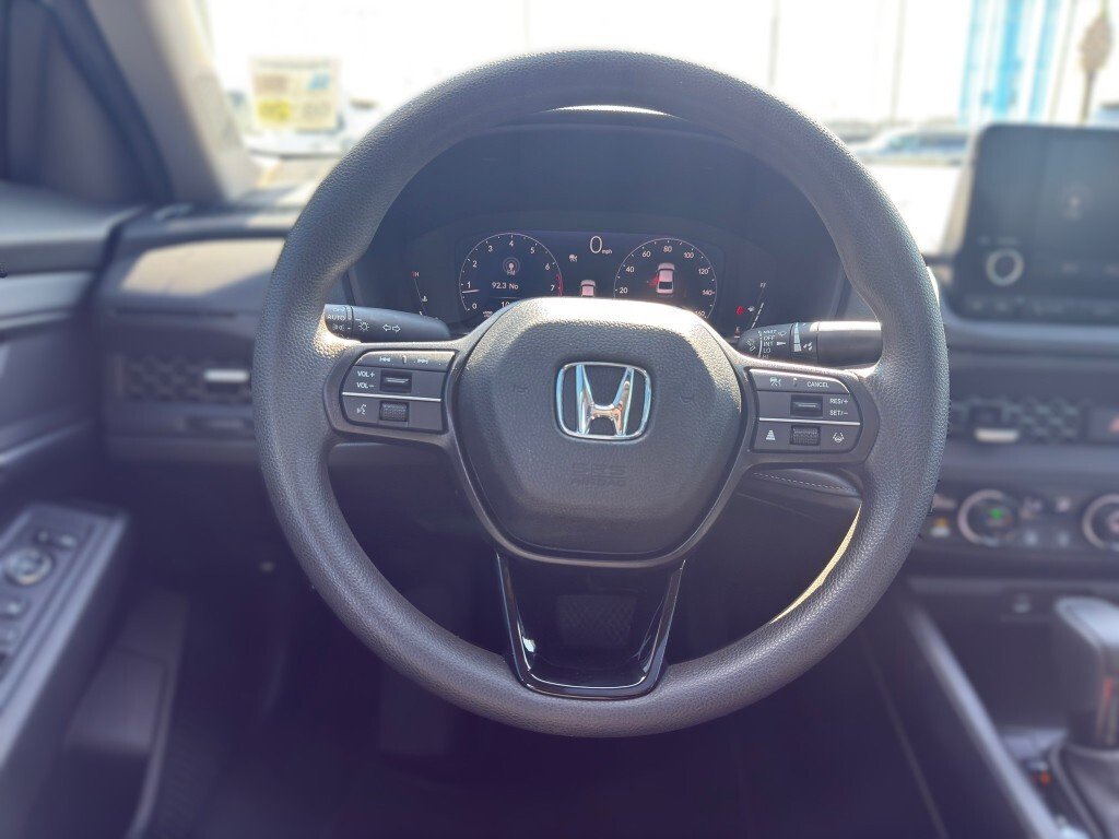 Used 2025 Solar Silver Metallic Honda SE image 14