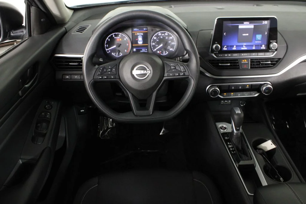 2025 Nissan Altima S - Photo 7