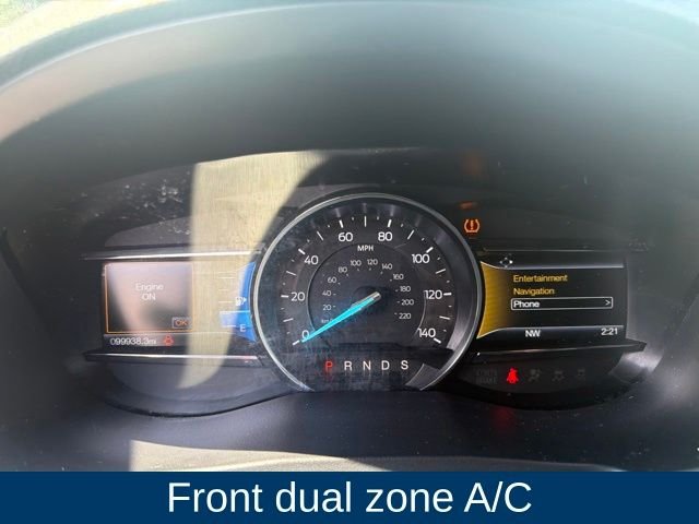 Used 2017  Ford Limited image 11