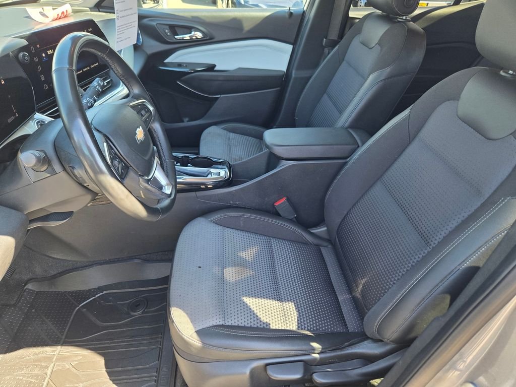 Used 2025 Gray Chevrolet LT image 11