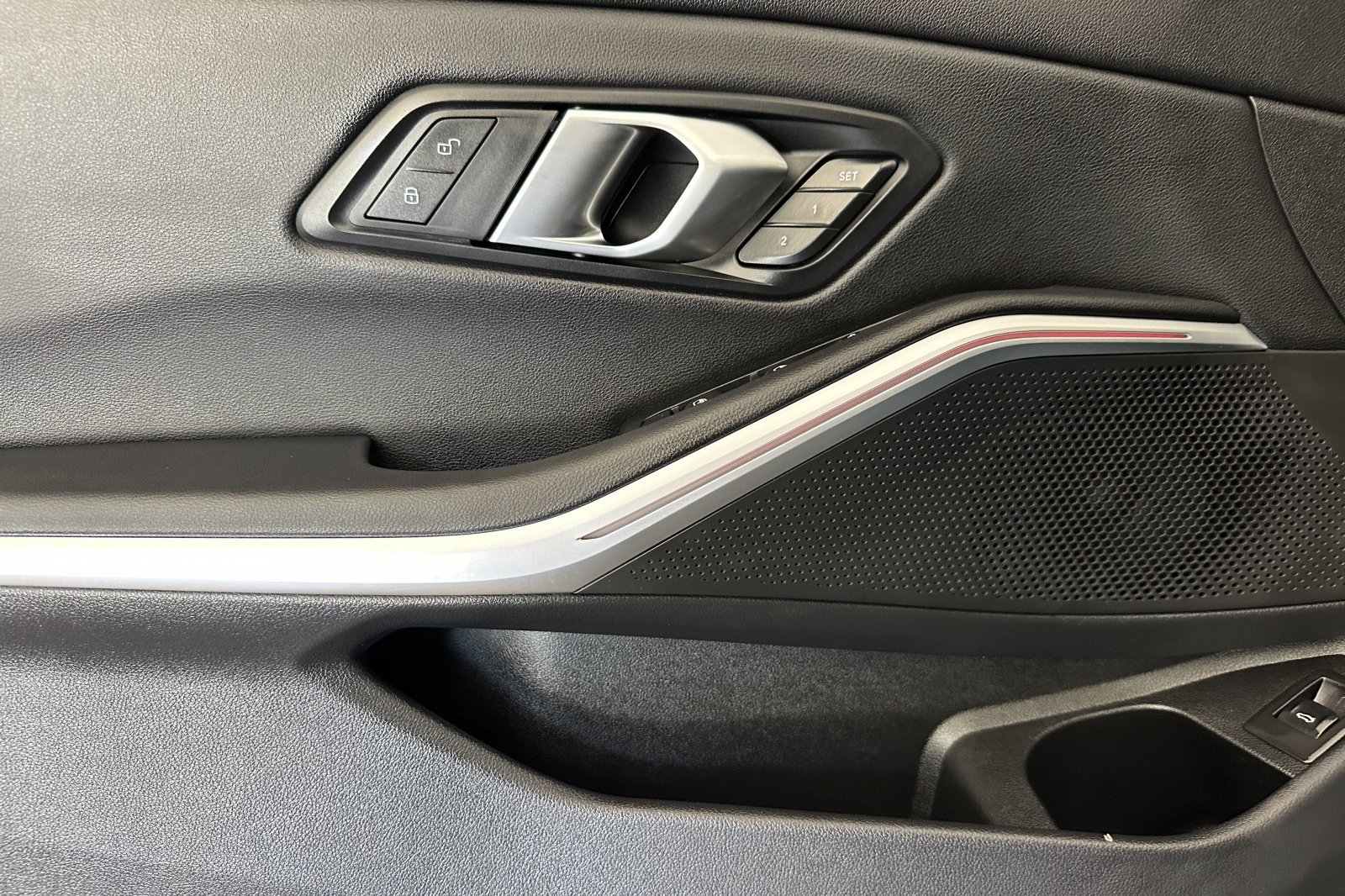 Used 2024 Skyscraper Grey Metallic BMW 330i image 10