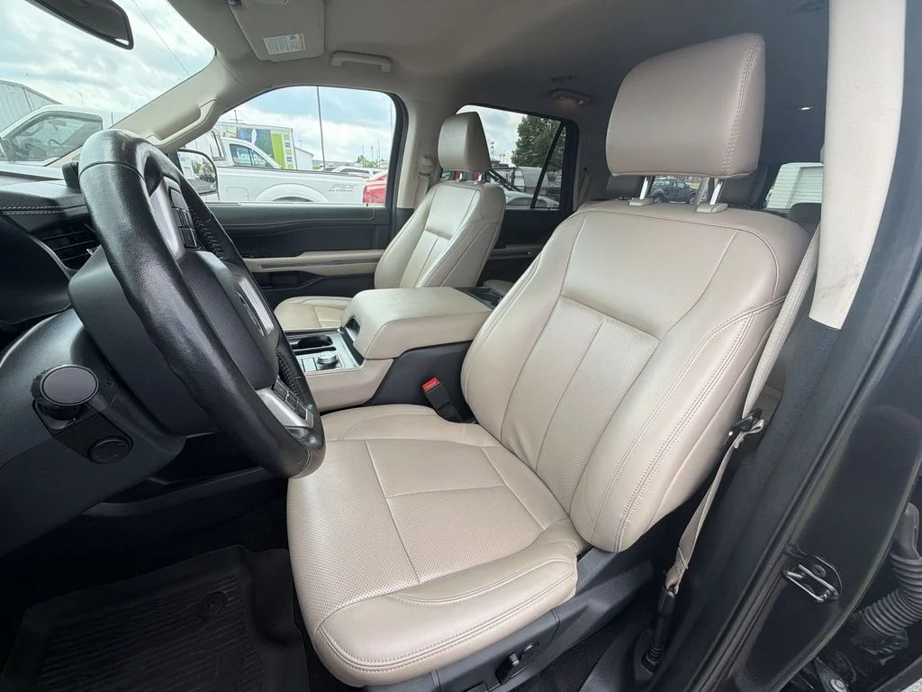 Used 2024 Gray Ford XLT image 17
