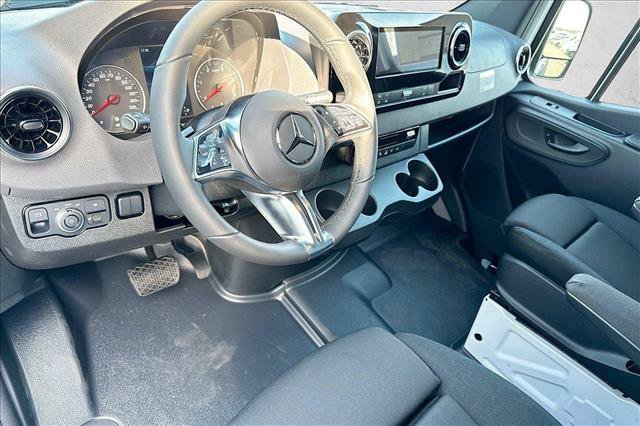 New 2026 Arctic White Mercedes-Benz  image 36