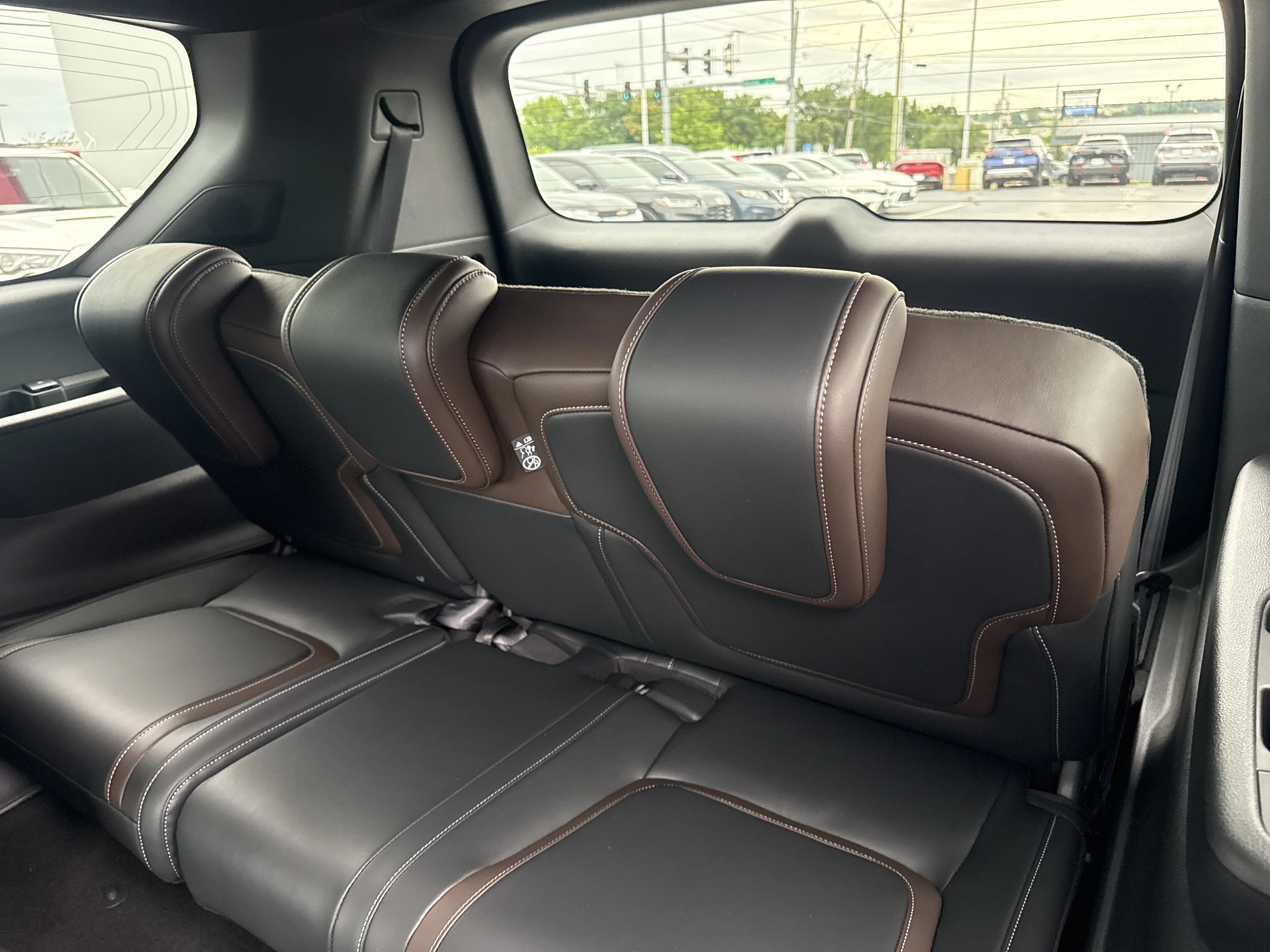 New 2026 Gun Metallic Nissan SL 4WD image 7