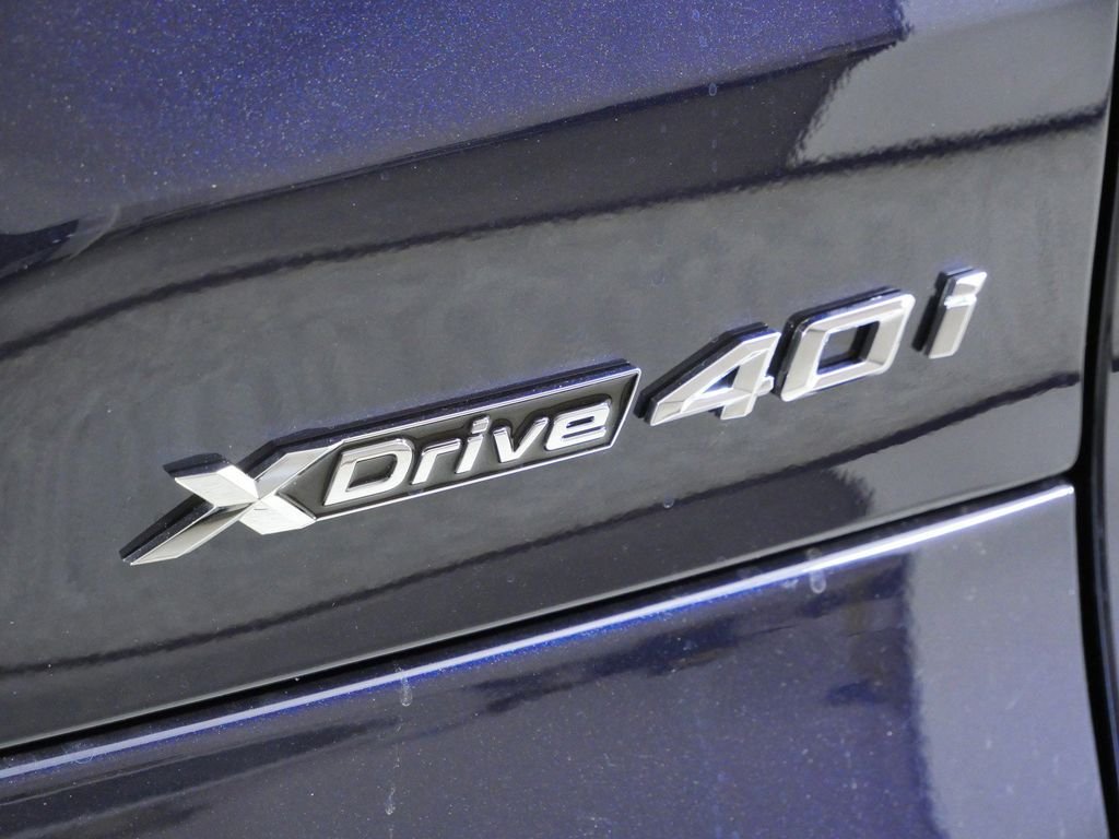 New 2026 Carbon Black Metallic BMW xDrive40i image 12