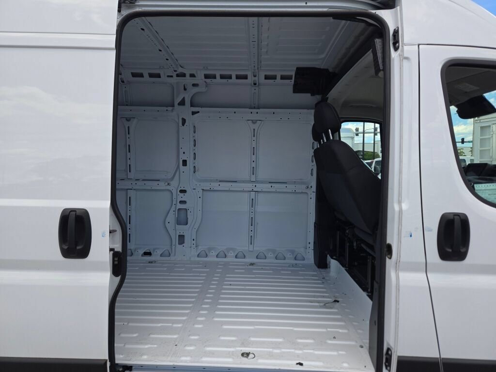 Used 2023 White Ram High Roof image 8