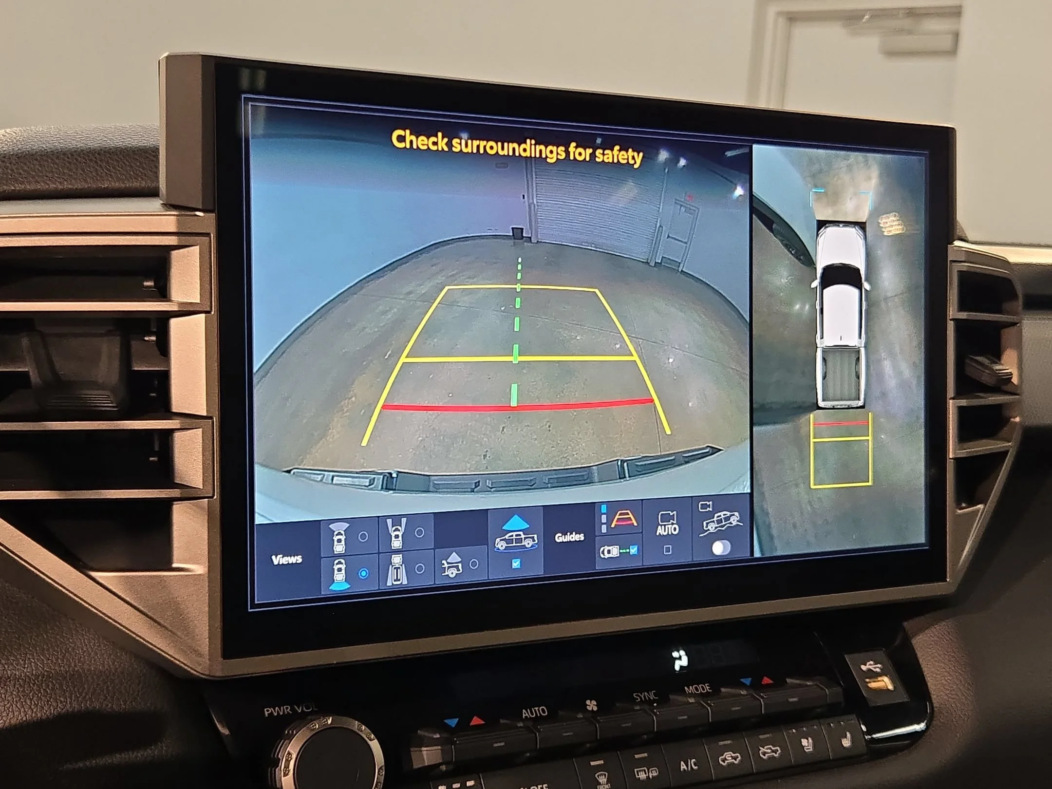 Certified Used 2025 Wind Chill Pearl Toyota Limited image 31