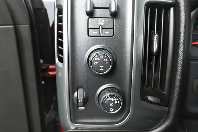 Used 2016 Red Chevrolet LT image 28