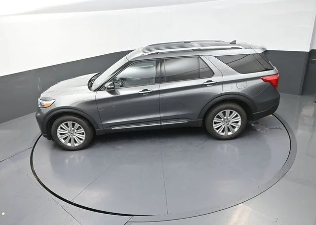 Used 2023 Gray Ford Limited image 26