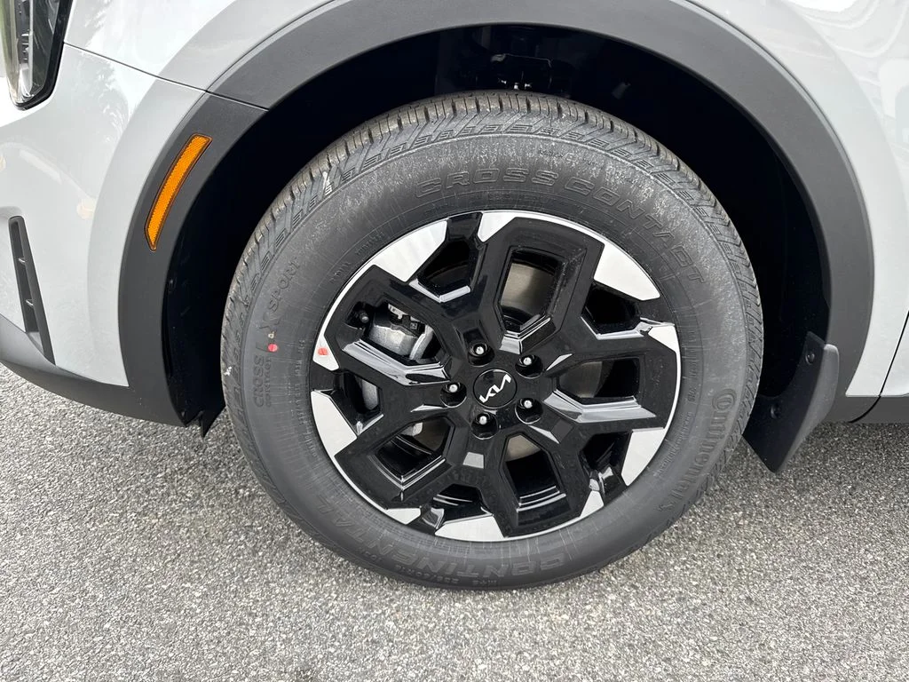 New 2026 Gray Kia S image 9