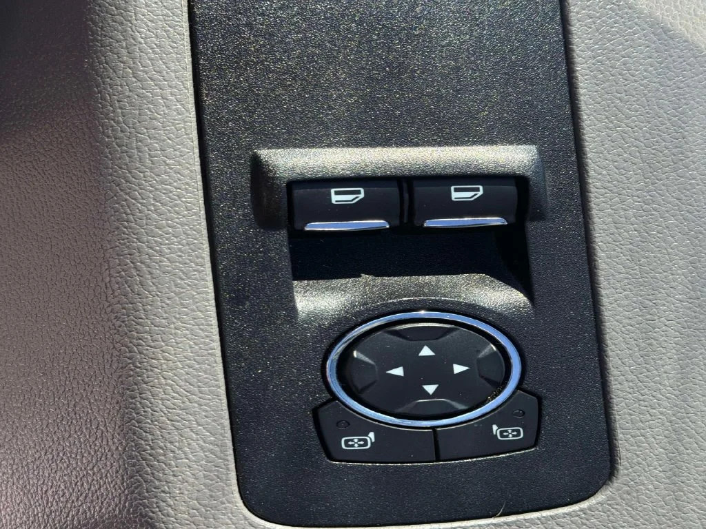 Used 2018 White Ford XL image 14