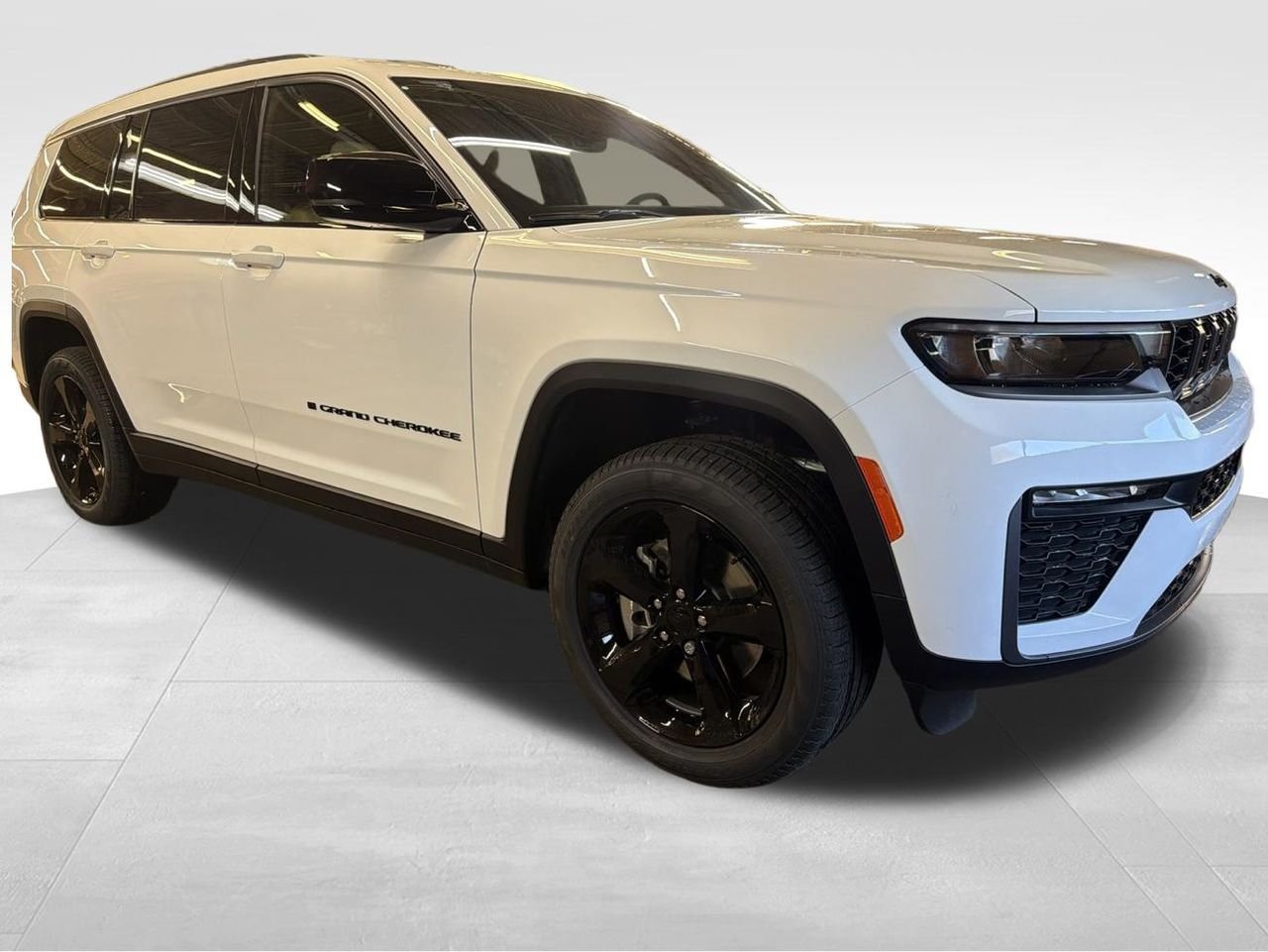 New 2026 Bright White Clear-Coat Exterior Paint Jeep Limited image 6