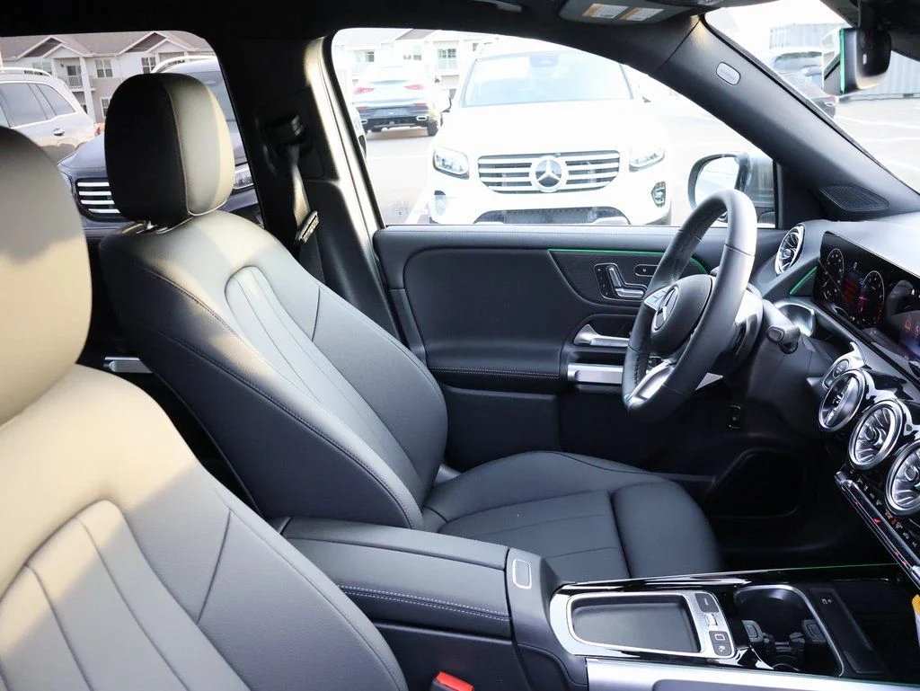 New 2026 Gray Mercedes-Benz GLB 250 image 10
