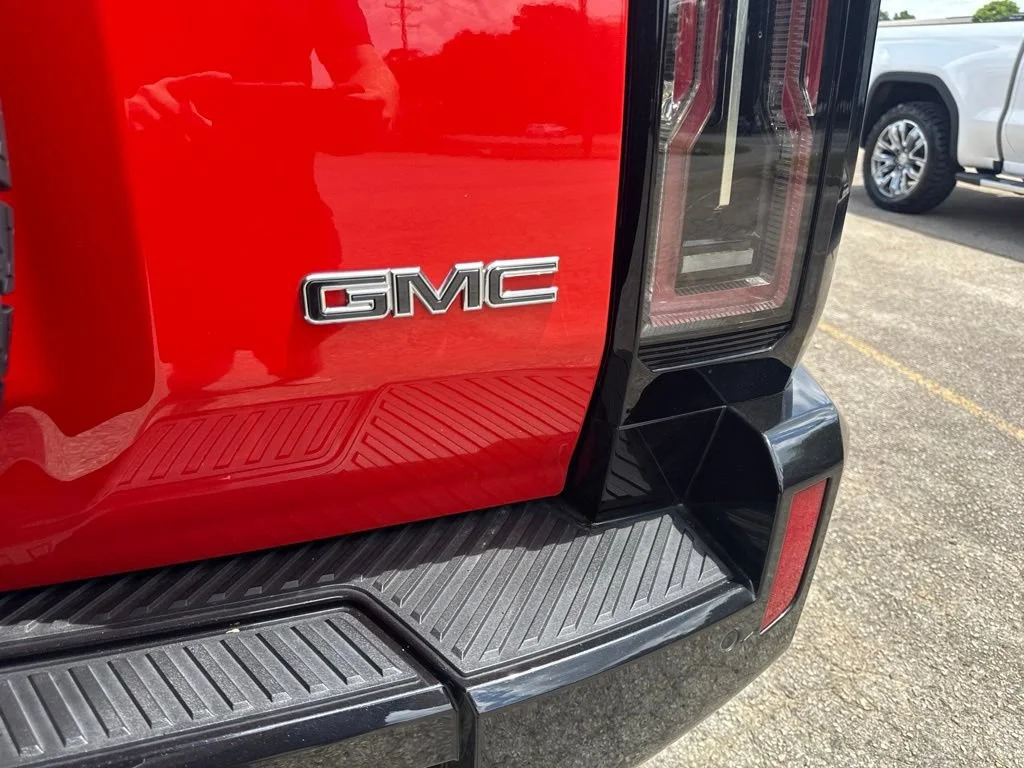 Used 2025 Solar Orange GMC 2X image 34