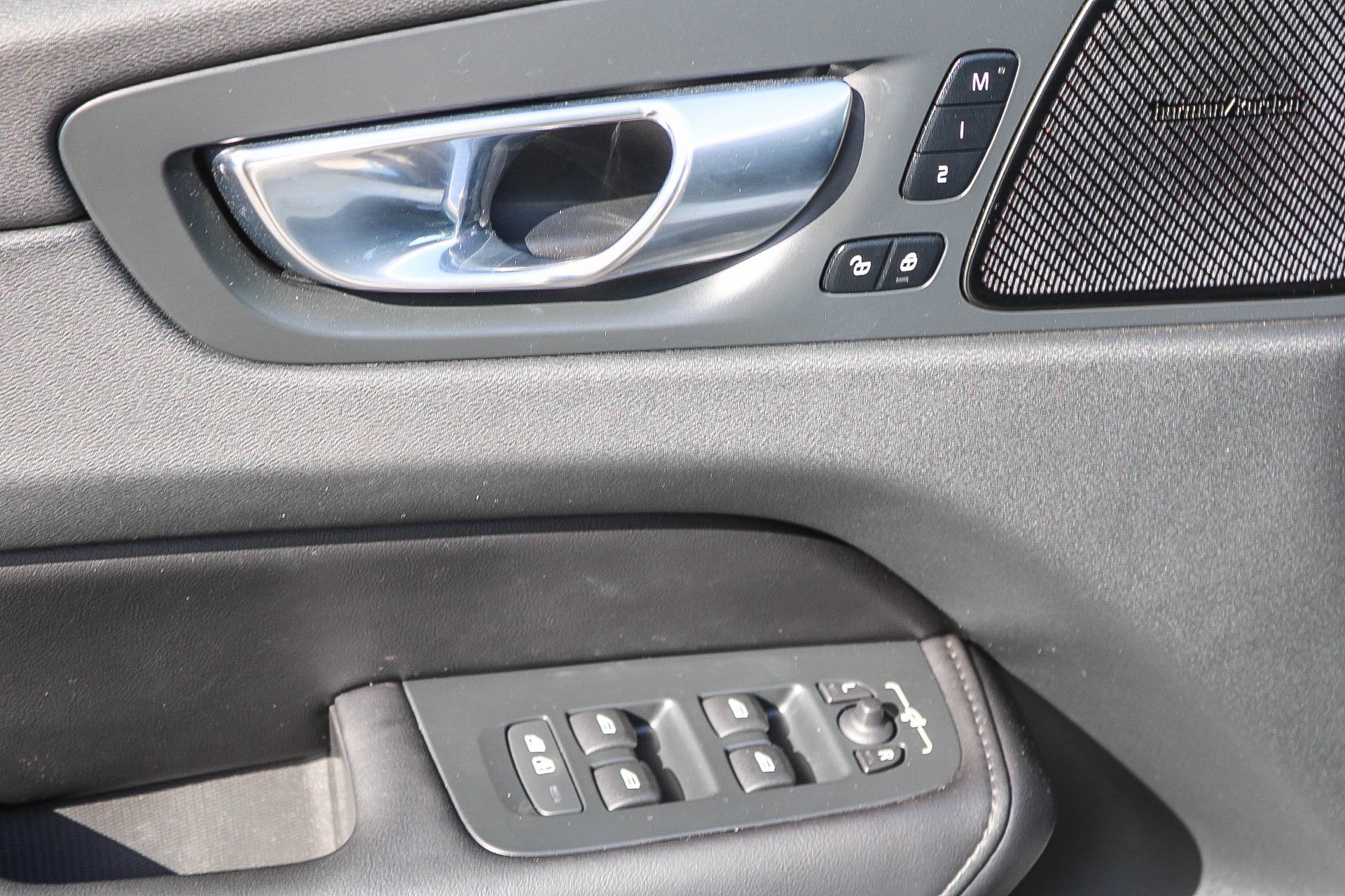 2023 Volvo XC60 Plus - Photo 21